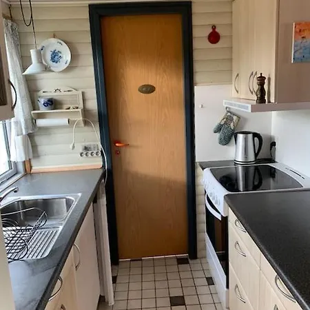 Bo I Vandkanten Pa Avernako Holiday home *