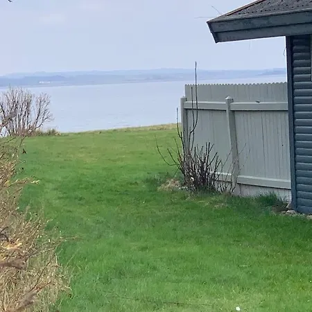 Bo I Vandkanten Pa Avernako * Fåborg