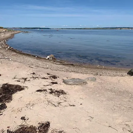Feriehus Bo I Vandkanten På Avernakø Faaborg