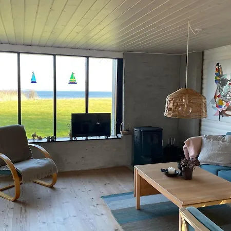 Bo I Vandkanten På Avernakø Feriehus Faaborg